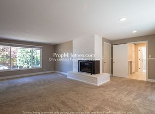 830 Laurel St, Lake Oswego, OR 97034