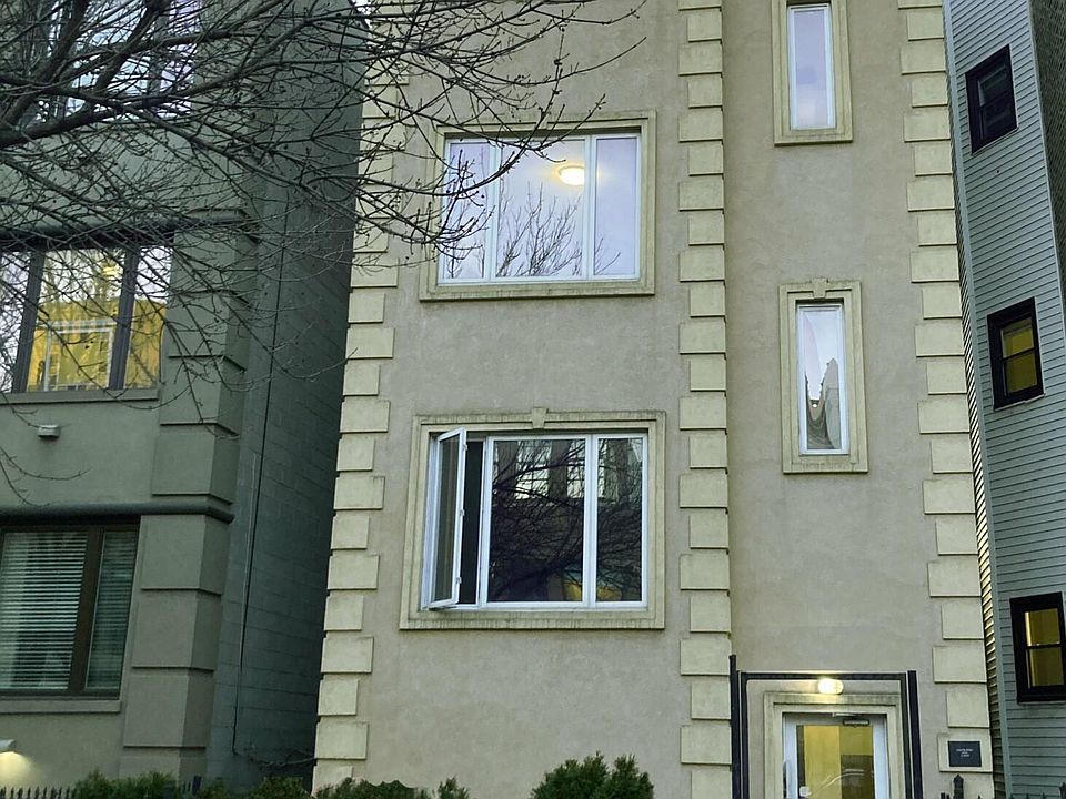 1st image of 1246 N Wood