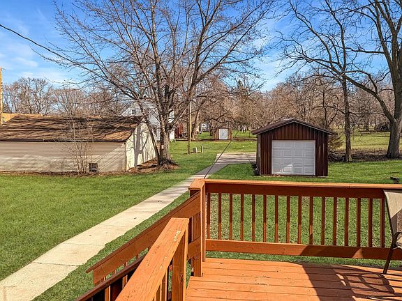 4th image of 352 3rd St