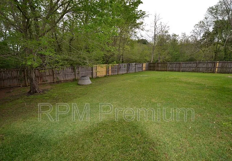 2691 Woodbend Ave — Photo 35