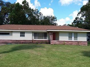 1209 Gifford Ln, Angleton, TX 77515