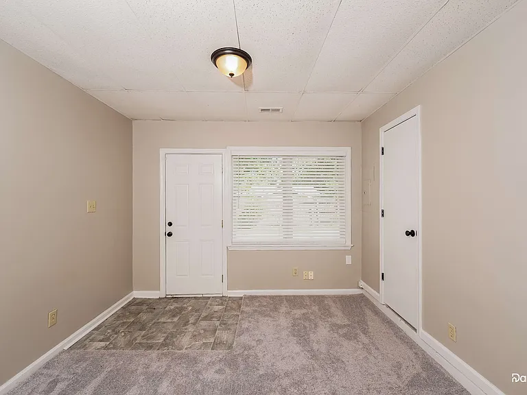 753 Vaughn Cir — Photo 14