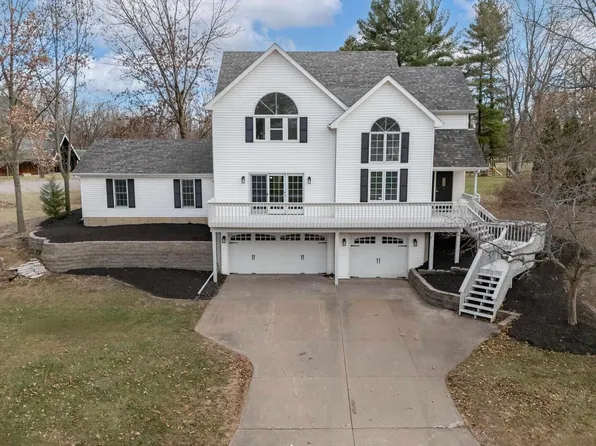 3510 6th St, East Moline, IL 61244