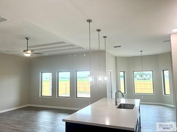 2nd image of 1410 Poza Rica Ave