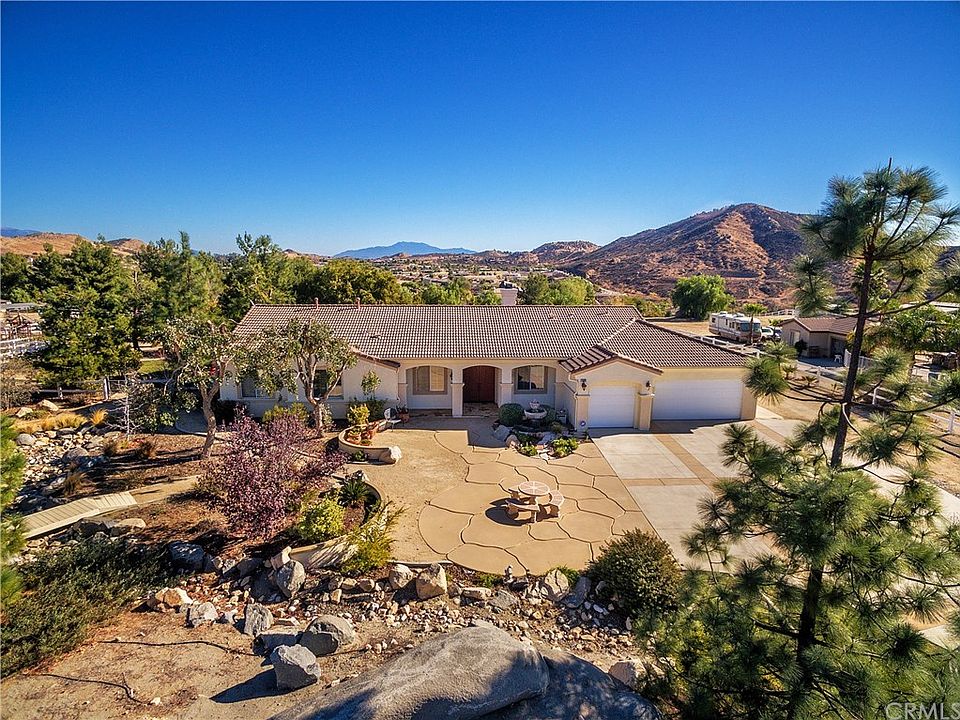 1st image of 23826 Spenser Butte Dr
