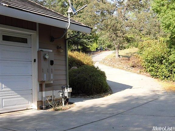 4th image of 105 Hidden Creek Dr