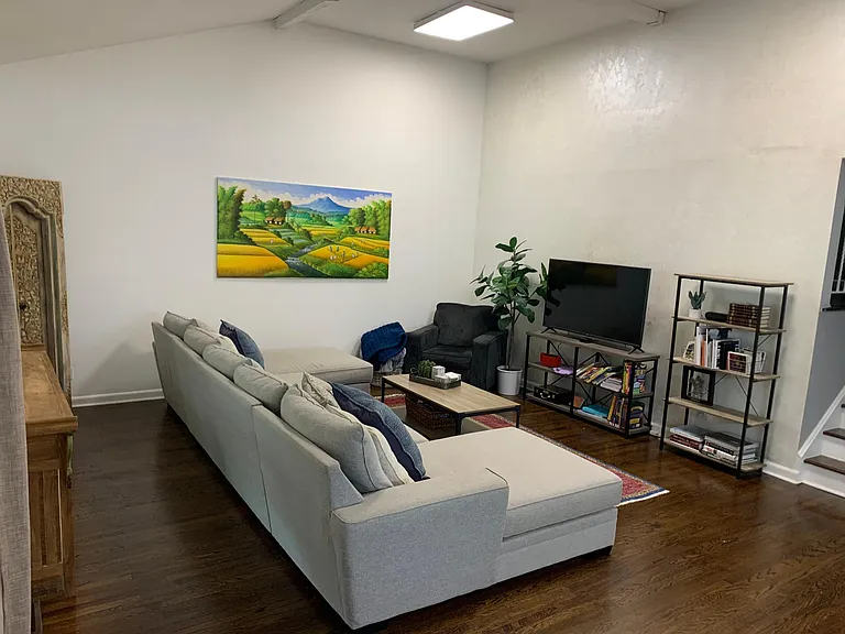305 Garwood Pl — Photo 3