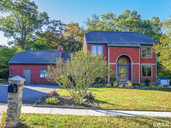 37 Valley Drive, Middletown, CT 06457