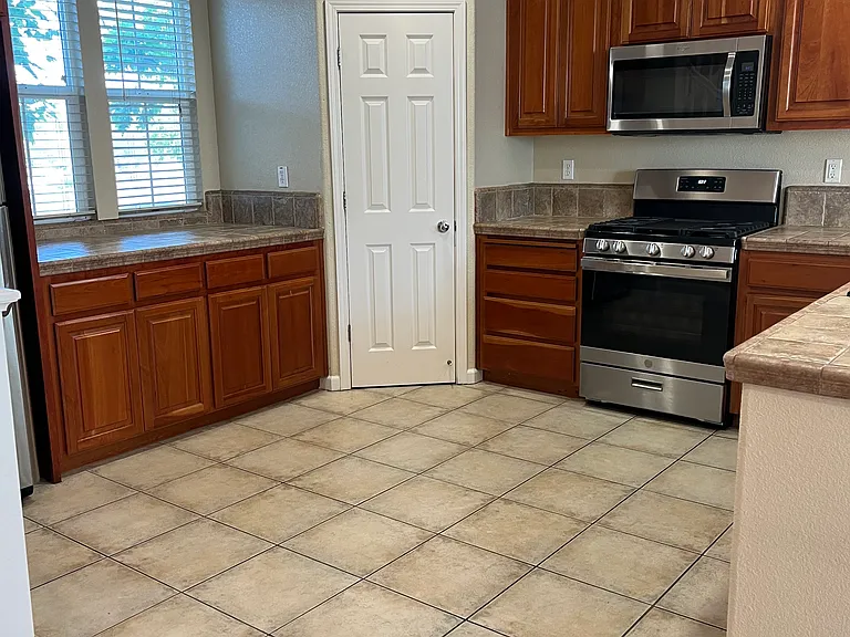 2878 Hilltop Mall Rd — Photo 4