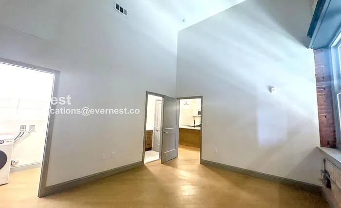 2212 Morris Ave #208 — Photo 8