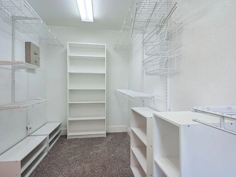 5713 Lewis St — Photo 32