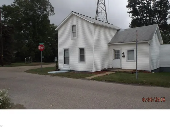 201 Canal Ave SE, New Philadelphia, OH 44663