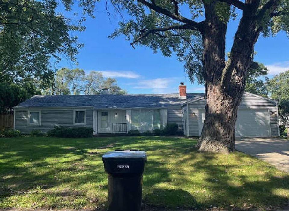 1st image of 2725 Hilltop Dr