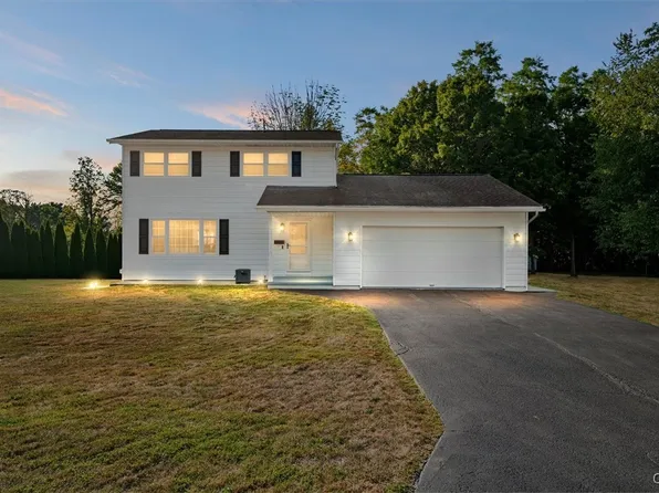 54 Clintonview Blvd, New Hartford, NY 13413