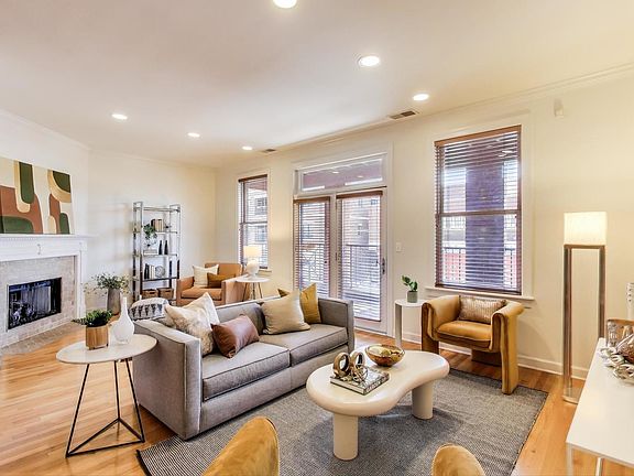 3rd image of 2719 N Halsted St #2