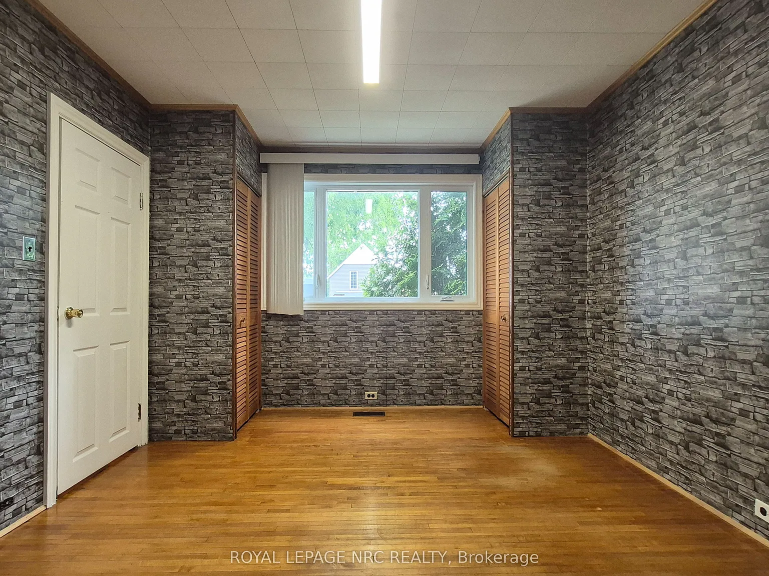 3 bed, $2,300 — Photo 4