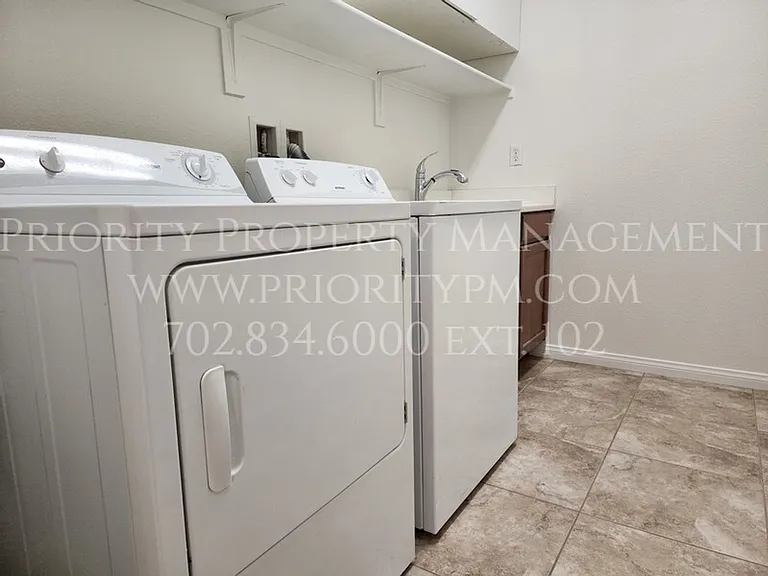 10224 Borah Peak Ave — Photo 7