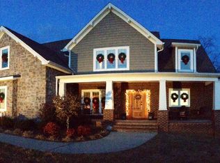 132 Sugarcane Ln, Blountville, TN 37617