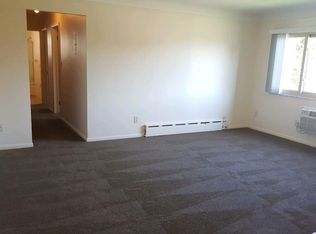 4250 Ridge Rd, Brooklyn, OH 44144