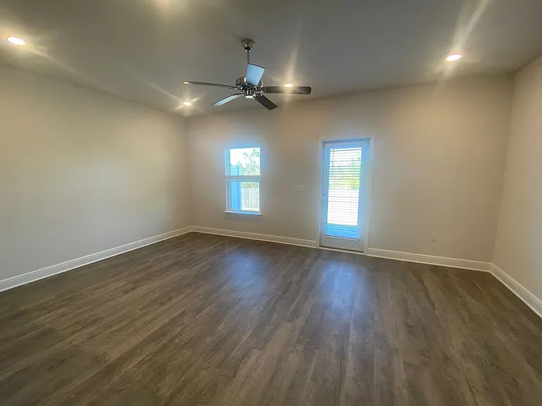 1647 Caleigh Ct — Photo 6