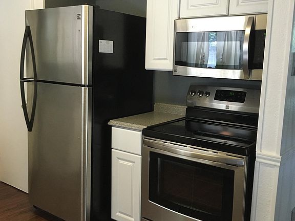 3rd image of 2643 Luau Cir