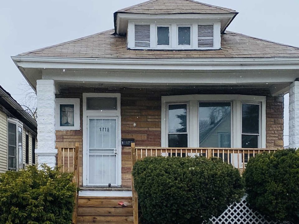 1st image of 1318 W 72nd Pl