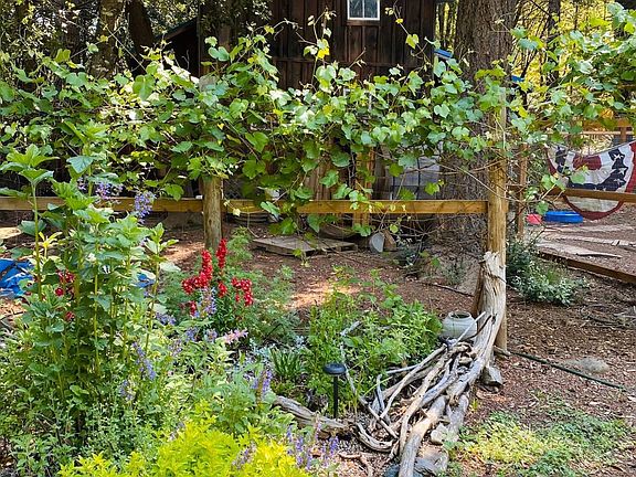 2nd image of 1259 Waldo Rd