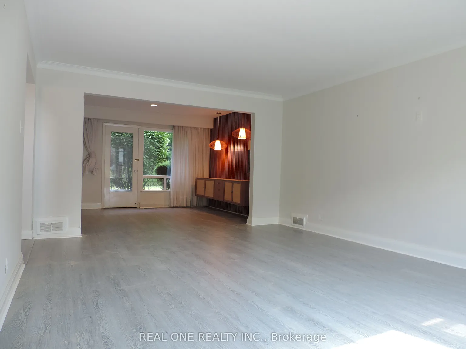 4 bed, $5,300 — Photo 3