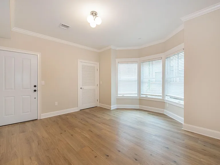 84 Auburn St #3B — Photo 3