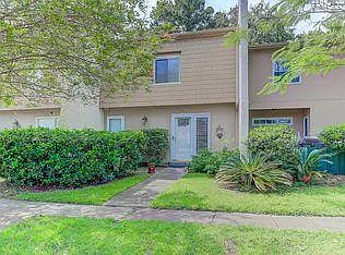 705 Ventura Pl
