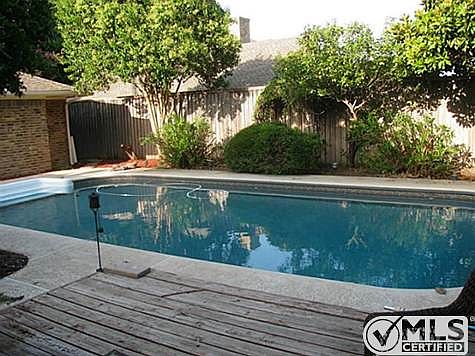 5th image of 1940 Kentwood Ln
