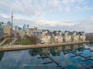 38 Stadium Rd #688, Toronto, ON M5V3P4