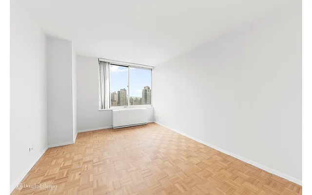 Rented by Douglas Elliman | media 6