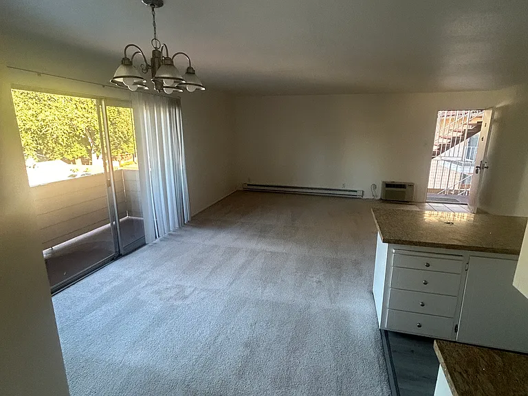 Spanish Castle Apartments — Photo 11