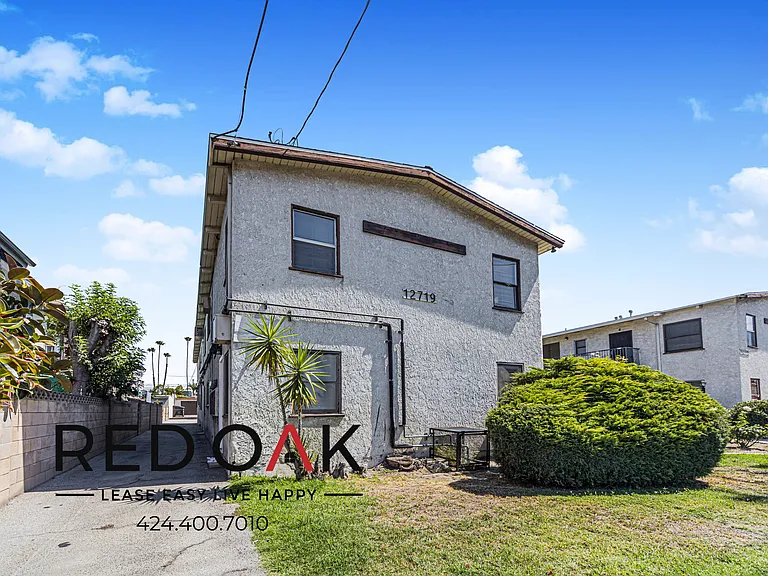 12719 Vanowen St #10 — Photo 12