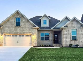 465 Adalynn Cir, Bowling Green, KY 42104