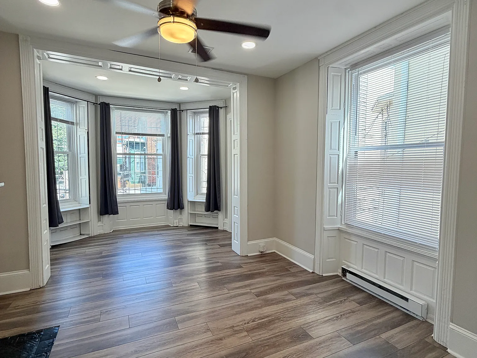 6 bed, 3.5 bath, 2833 sqft, $5,970 — Photo 3