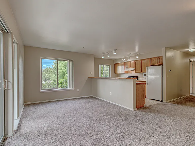 River Walk Apartments — Photo 40