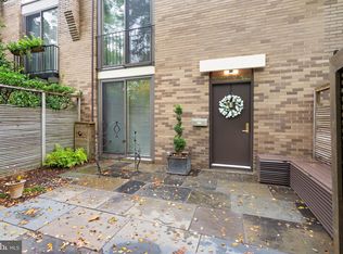 11453 Washington Plz W, Reston, VA 20190
