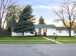 2501 18th St S, Fargo, ND 58103