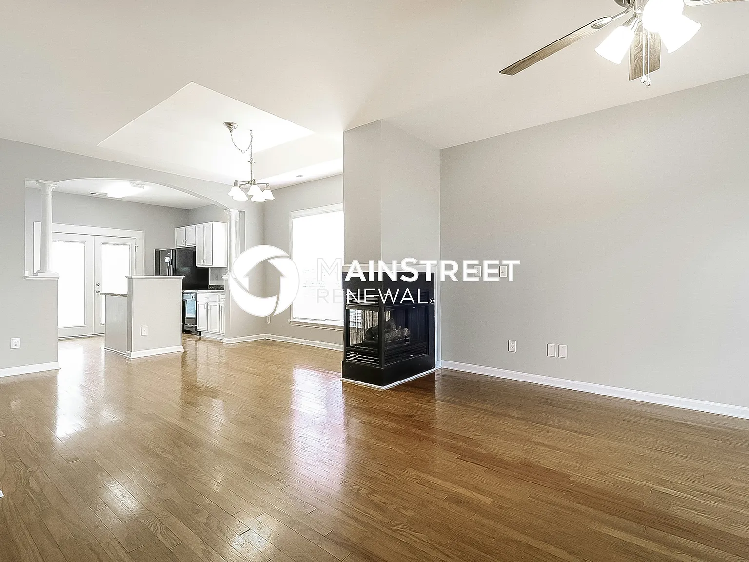 301 Houston Ln — Photo 4