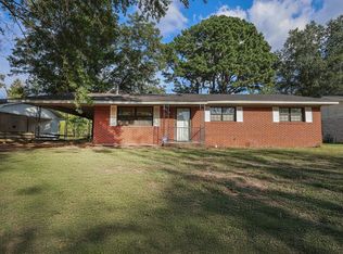 1308 Hillcrest Dr, Conway, AR 72034