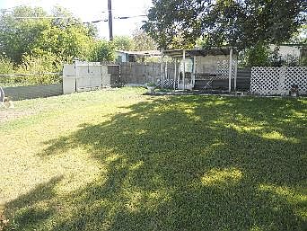 3rd image of 6818 Windward Way Dr