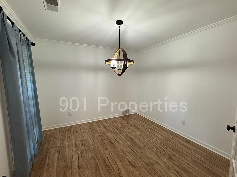 1602 Bubbling Brook Dr — Photo 5