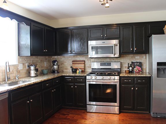5th image of 1301 Branchside Ct