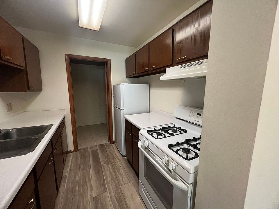 Orchard Hills Apartments - 4455 Charles St Rockford IL | Zillow
