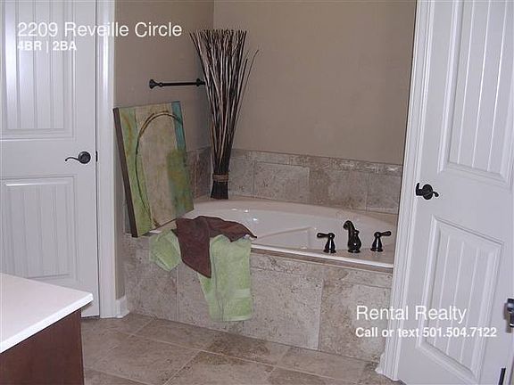 3rd image of 2209 Reveille Cir