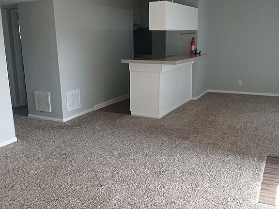 3rd image of 5609 Leeland St #6A