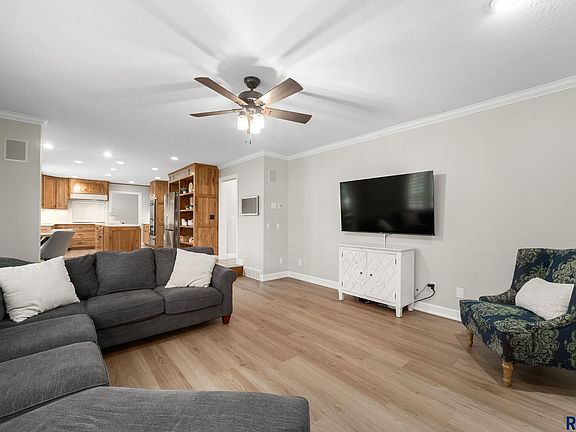 3rd image of 3416 S Jesse James Cir