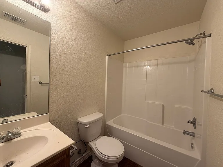 403 Olaf Dr #B — Photo 11